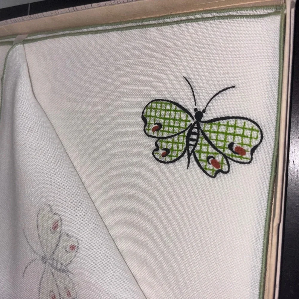 Vintage Timely‎ Linens | 8pc Set | Embroidered Butterfly | MCM | NEW Small Flaw